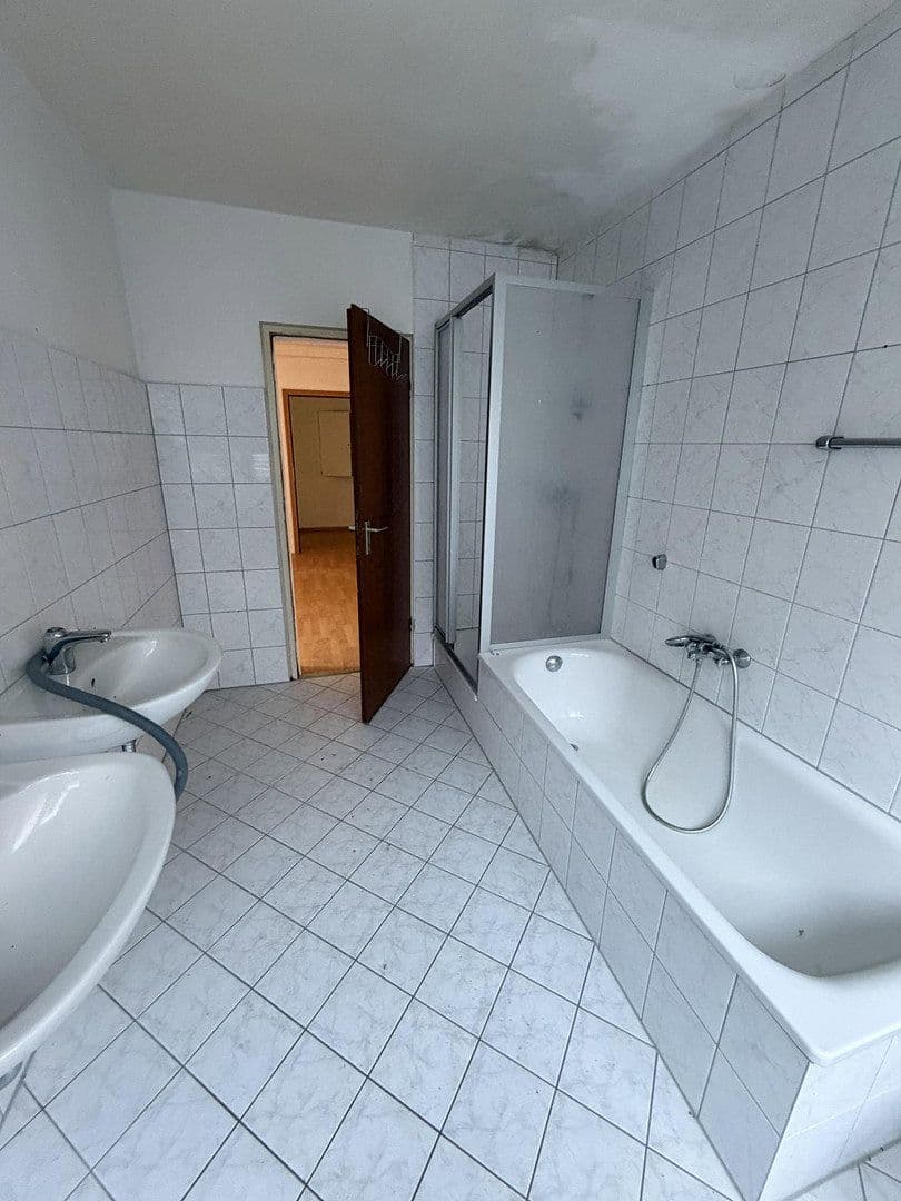 Pronájem bytu 5+1 133 m², Ludwigstraße 72, Wald-Michelbach, Hessen Pronájem bytu 5+1 133 m², Ludwigstraße 72, Wald-Michelbach, Hessen