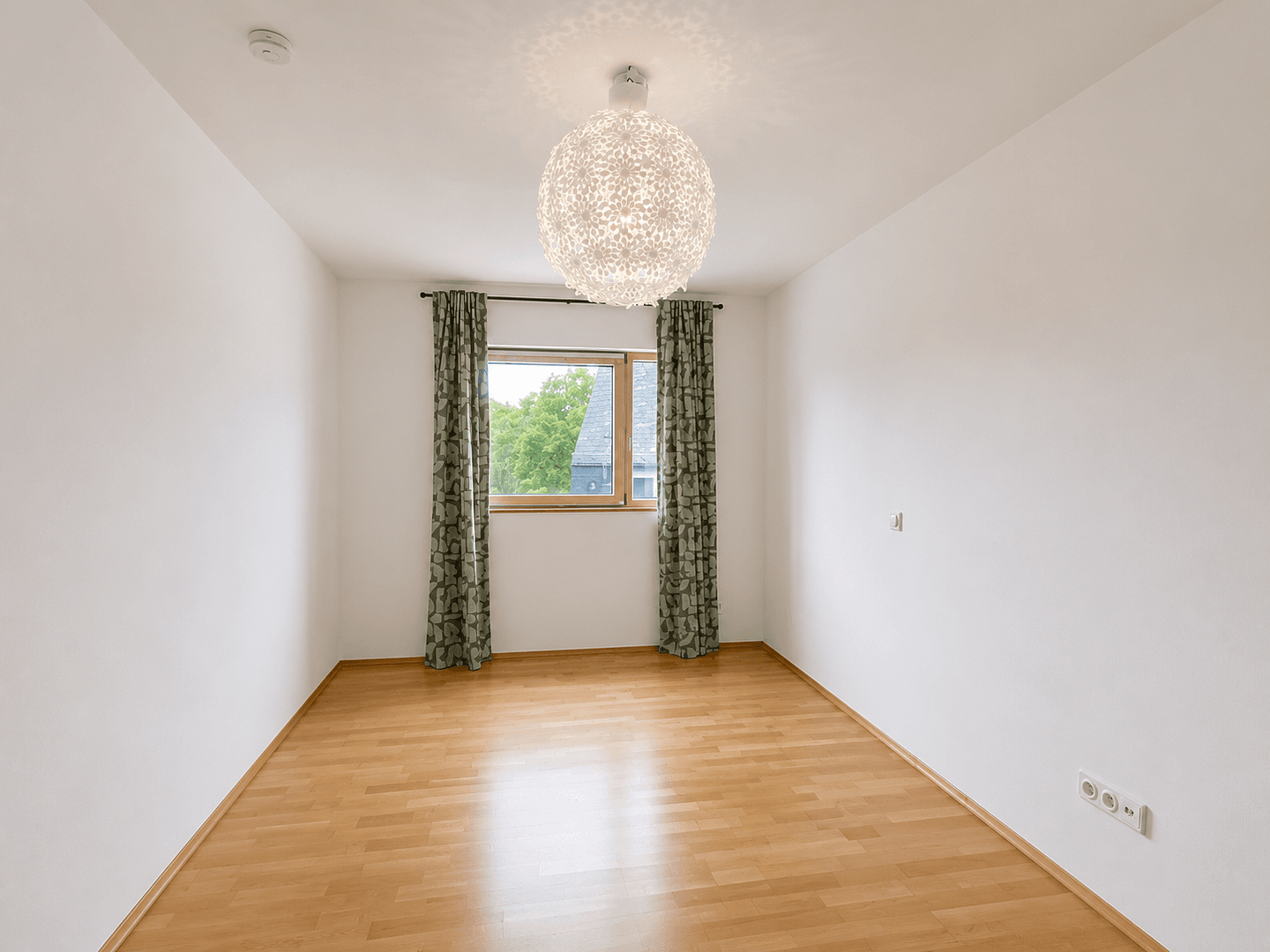 Pronájem bytu 3+1 115 m², Wiesbaden, Hessen Pronájem bytu 3+1 115 m², Wiesbaden, Hessen