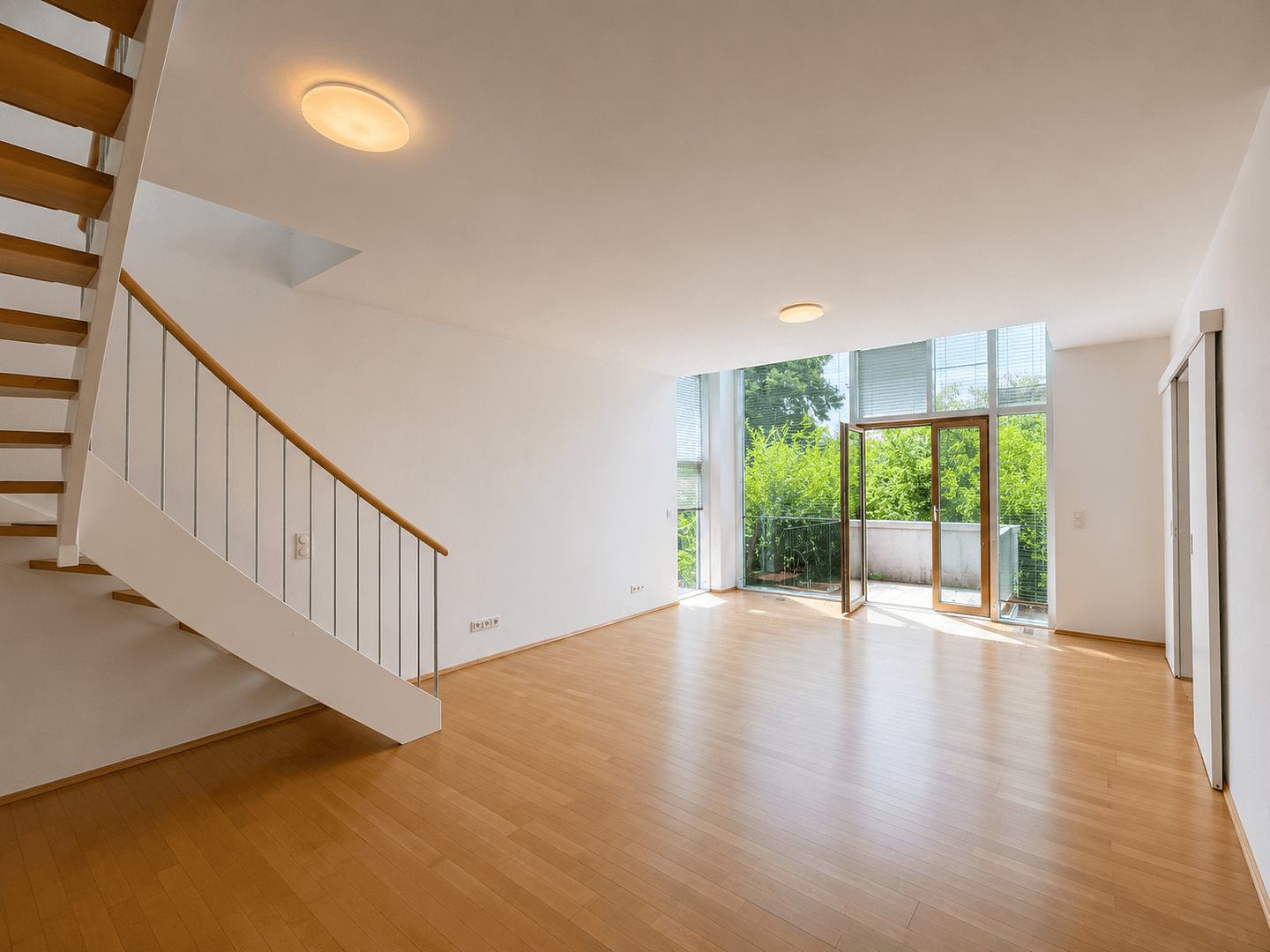 Pronájem bytu 3+1 115 m², Wiesbaden, Hessen Pronájem bytu 3+1 115 m², Wiesbaden, Hessen