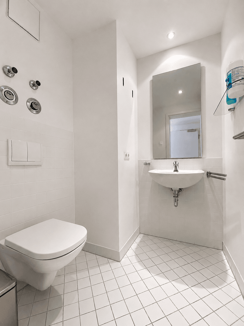 Pronájem bytu 3+1 115 m², Wiesbaden, Hessen Pronájem bytu 3+1 115 m², Wiesbaden, Hessen