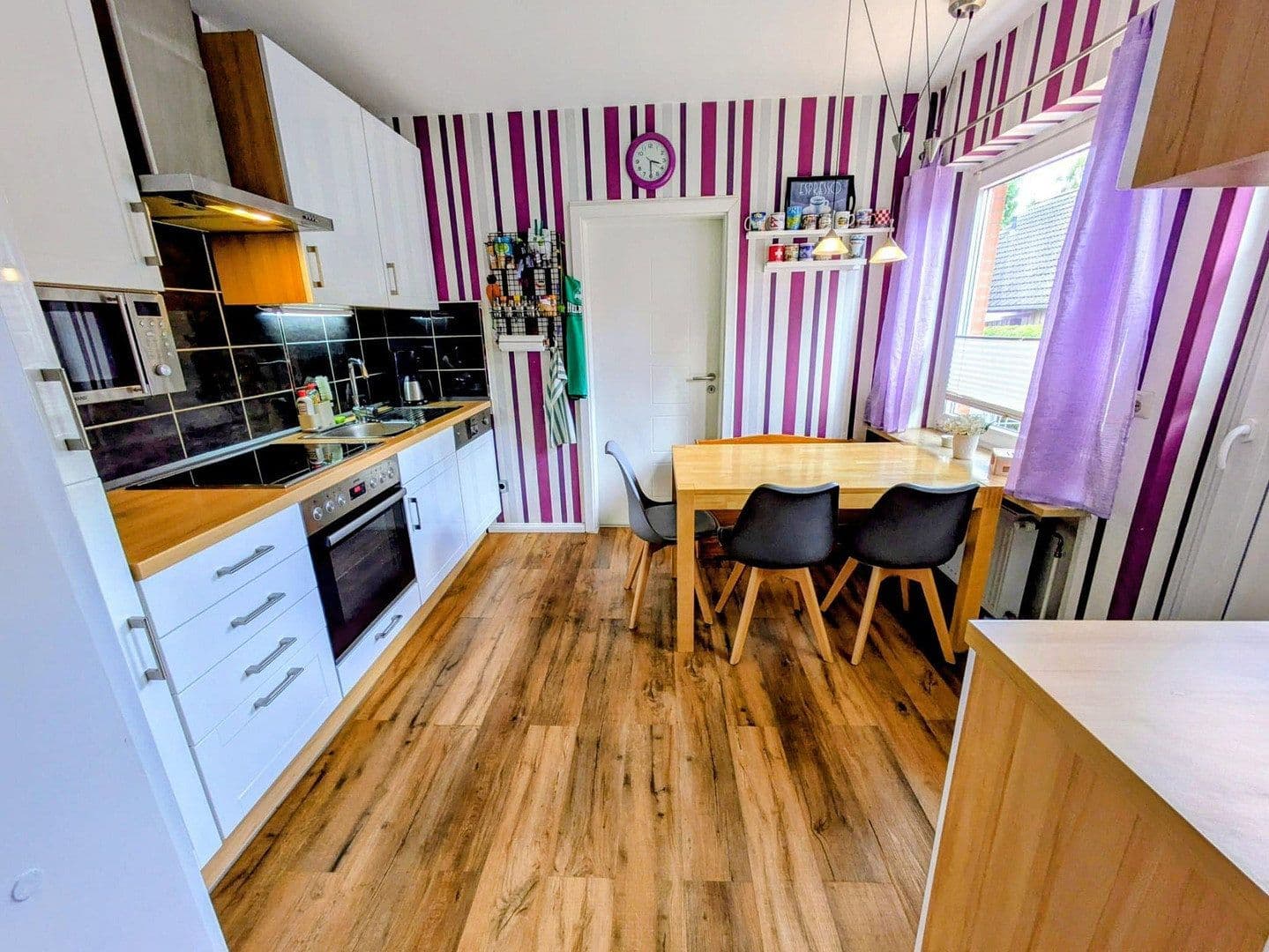 Prodej domu 194 m², pozemek 800 m², Elmshorn, Šlesvicko-Holštýnsko Prodej domu 194 m², pozemek 800 m², Elmshorn, Šlesvicko-Holštýnsko
