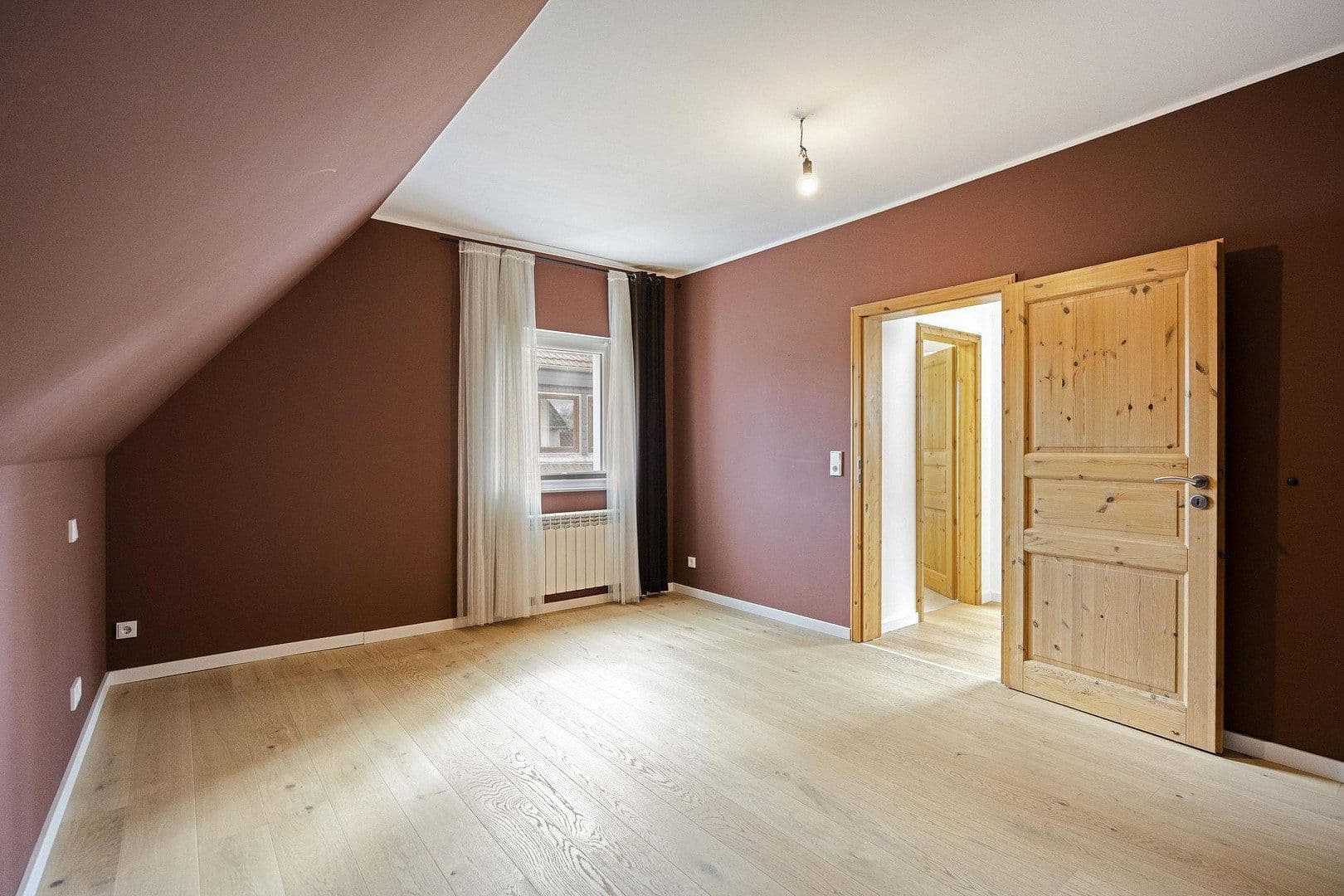Prodej domu 157 m², pozemek 890 m², Theisenkreuzweg 9, Bornheim, Severní Porýní-Vestfálsko Prodej domu 157 m², pozemek 890 m², Theisenkreuzweg 9, Bornheim, Severní Porýní-Vestfálsko
