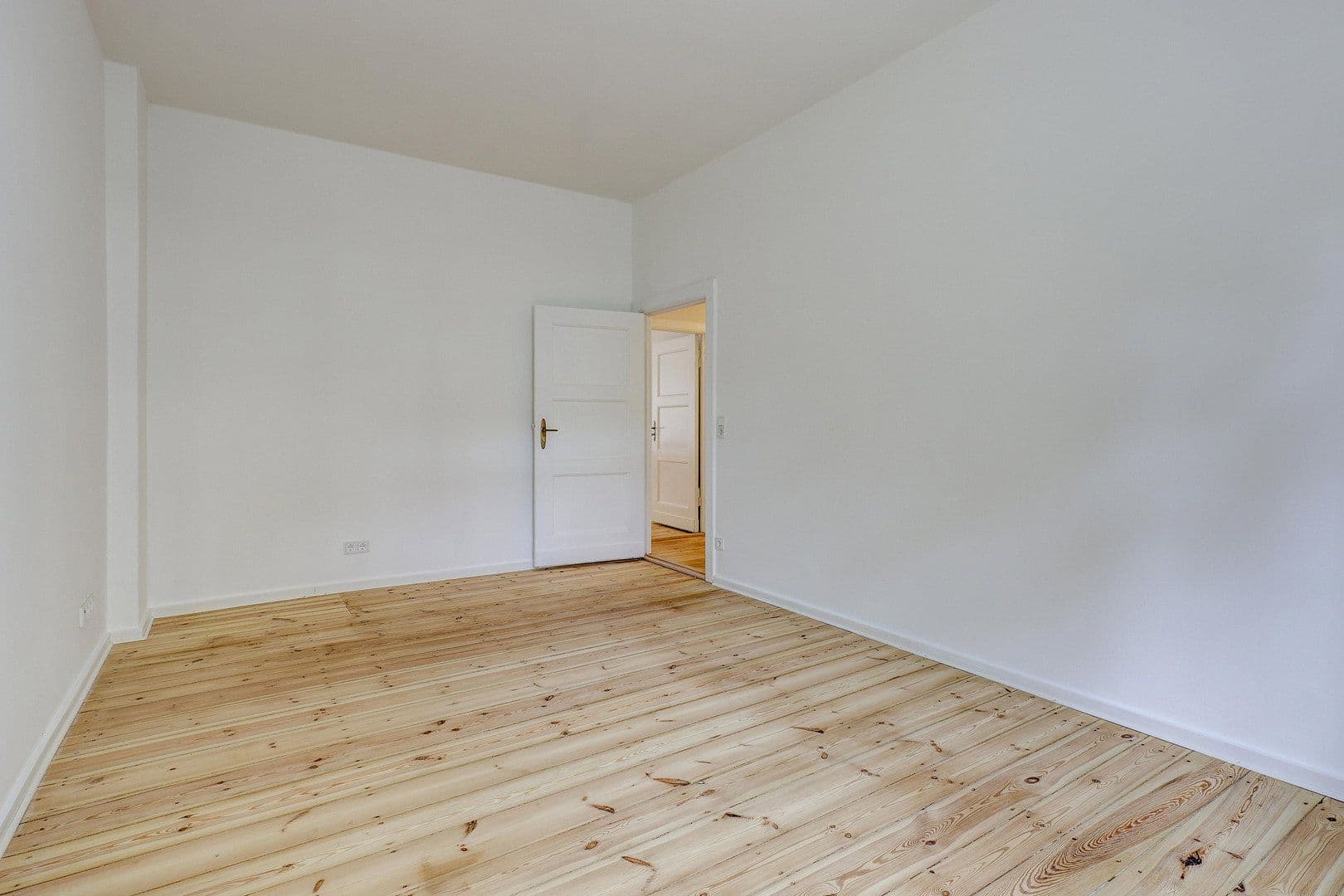 Prodej bytu 2+1 59 m², Herschelstraße 6a, Berlin, Berlín Prodej bytu 2+1 59 m², Herschelstraße 6a, Berlin, Berlín