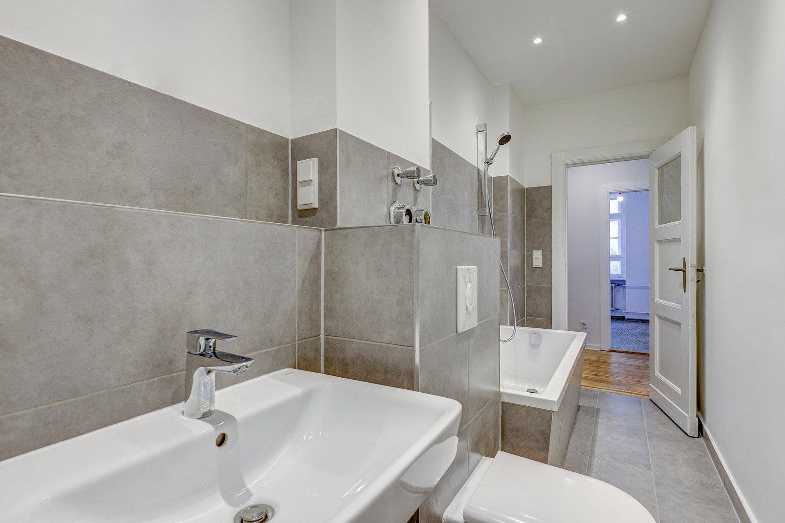 Prodej bytu 2+1 59 m², Herschelstraße 6a, Berlin, Berlín Prodej bytu 2+1 59 m², Herschelstraße 6a, Berlin, Berlín