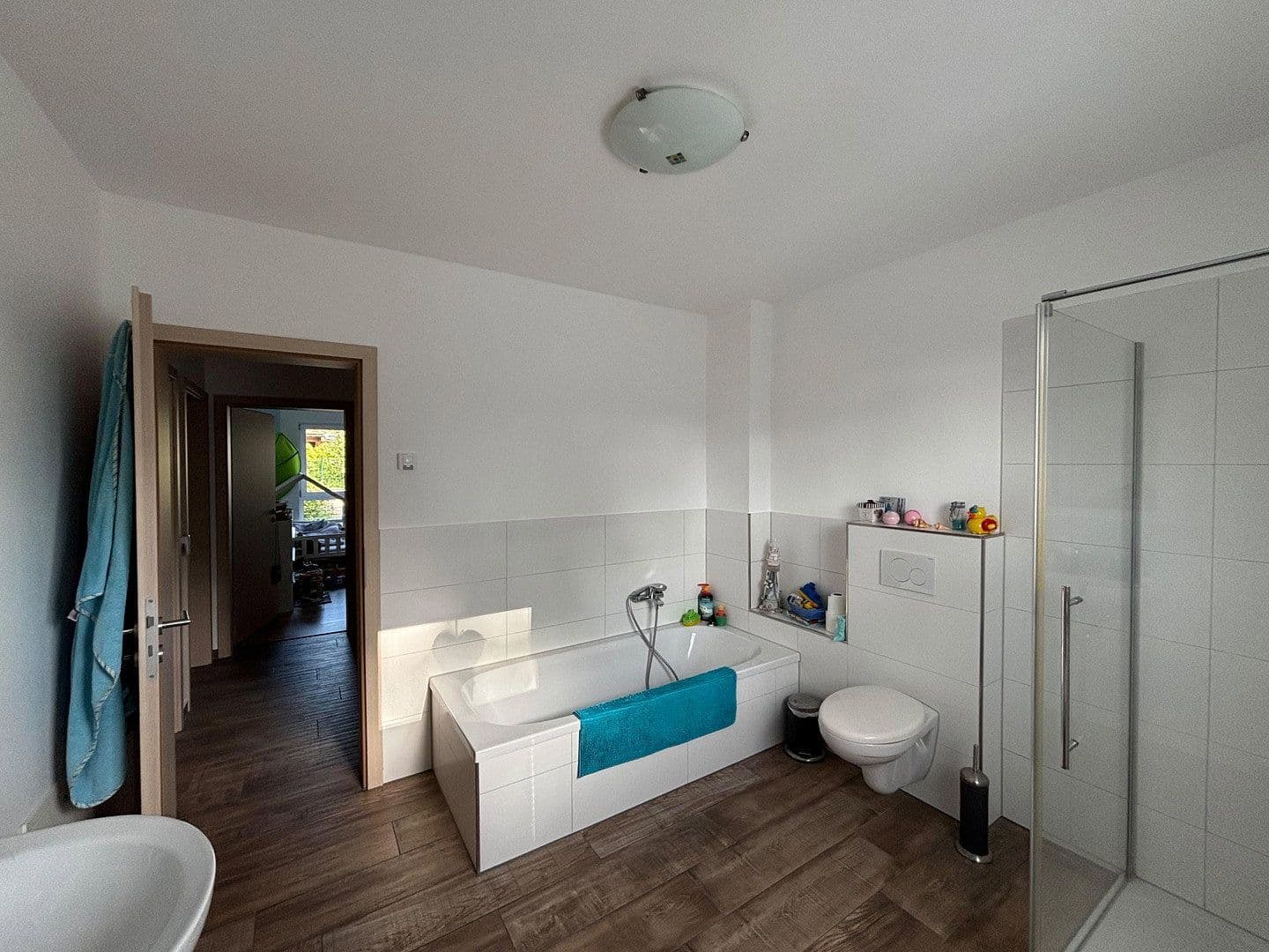 Pronájem domu 160 m², pozemek 350 m², Bergisch Gladbach, Severní Porýní-Vestfálsko Pronájem domu 160 m², pozemek 350 m², Bergisch Gladbach, Severní Porýní-Vestfálsko