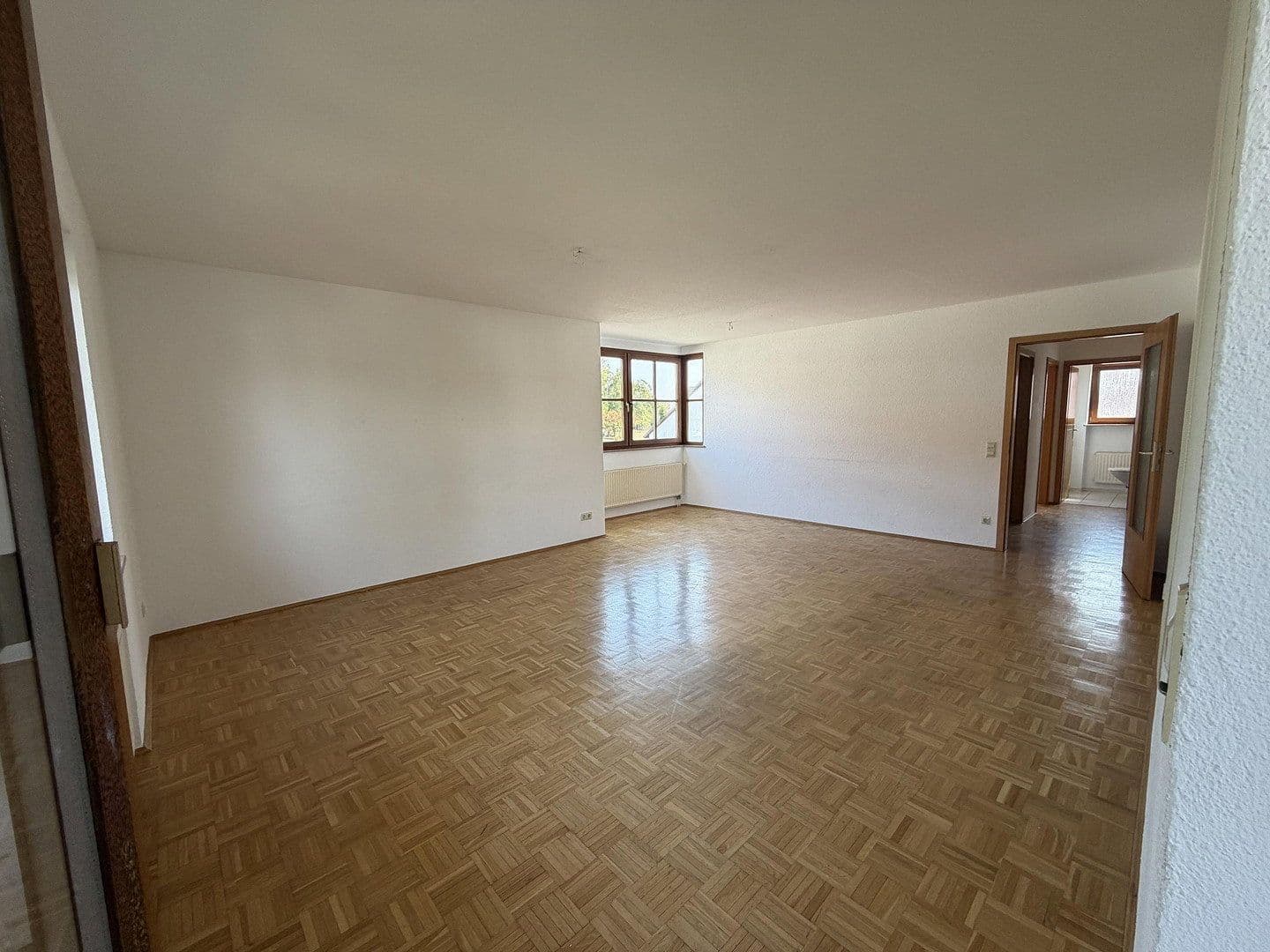 Prodej bytu 4+1 97 m², Alte Schulstr. 11, Zimmern ob Rottweil, Bádensko-Württembersko Prodej bytu 4+1 97 m², Alte Schulstr. 11, Zimmern ob Rottweil, Bádensko-Württembersko