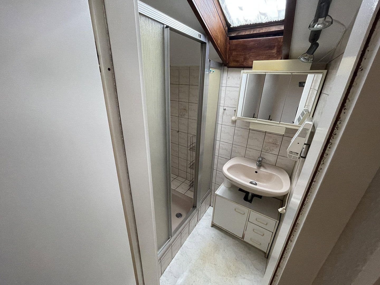 Pronájem bytu 3+1 55 m², Stuttgart, Bádensko-Württembersko Pronájem bytu 3+1 55 m², Stuttgart, Bádensko-Württembersko