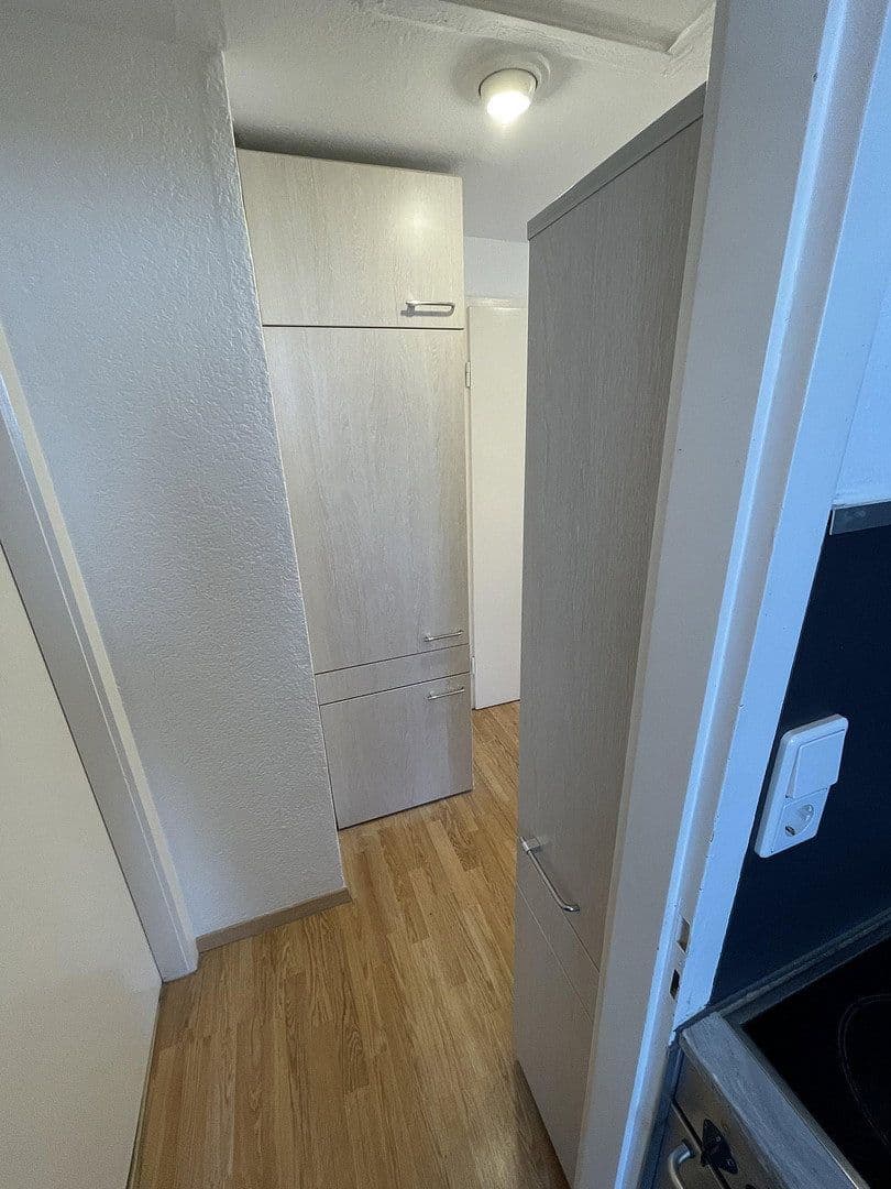 Pronájem bytu 3+1 55 m², Stuttgart, Bádensko-Württembersko Pronájem bytu 3+1 55 m², Stuttgart, Bádensko-Württembersko