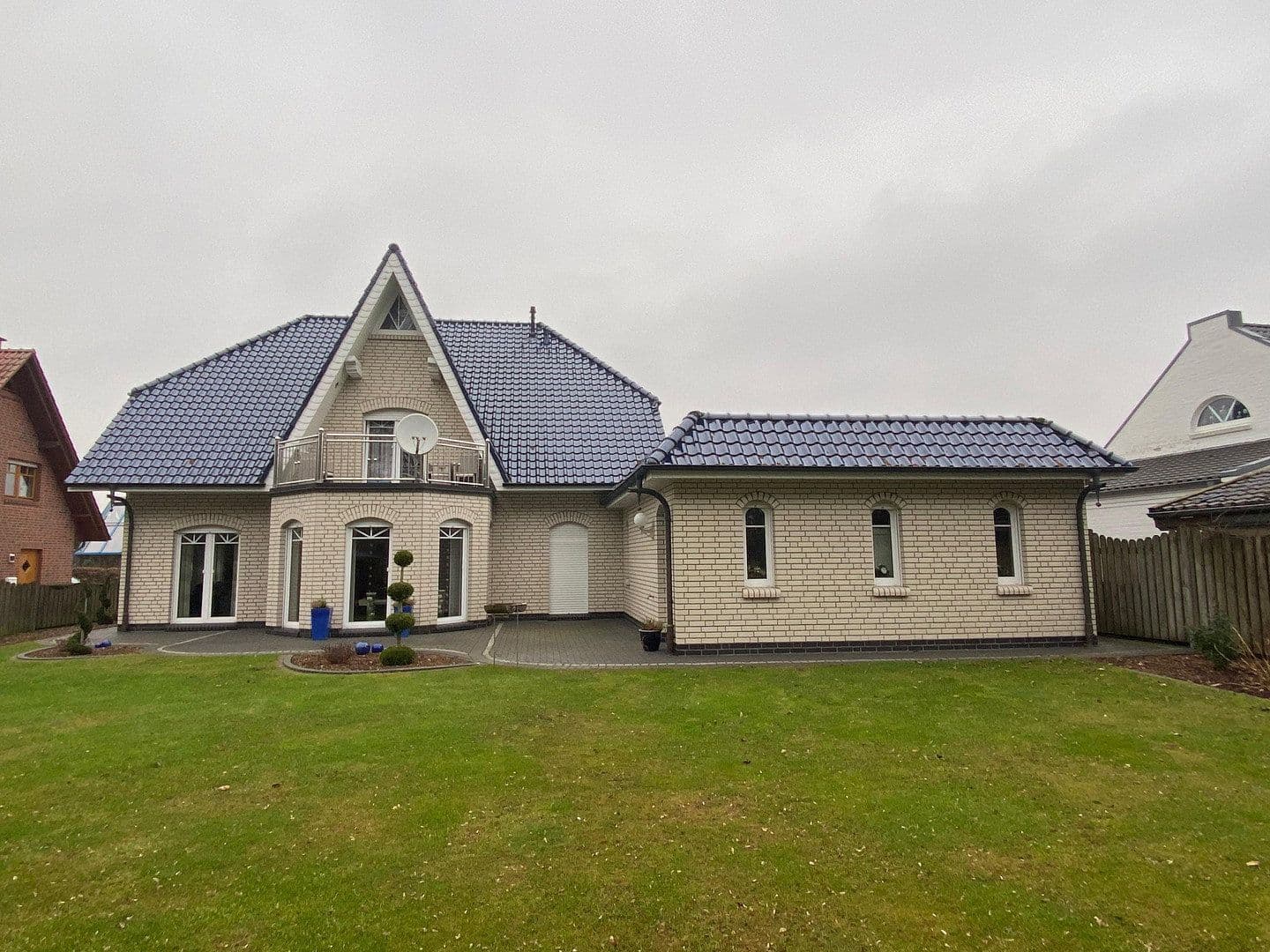 Prodej domu 169 m², pozemek 724 m², Cloppenburg, Dolní Sasko Prodej domu 169 m², pozemek 724 m², Cloppenburg, Dolní Sasko