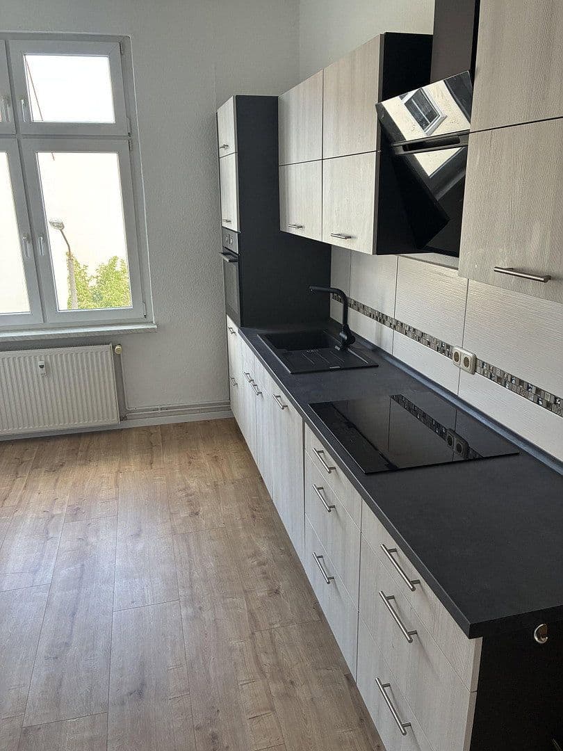Pronájem bytu 2+1 74 m², Werderstr. 30, Dessau-Rosslau, Sasko-Anhaltsko Pronájem bytu 2+1 74 m², Werderstr. 30, Dessau-Rosslau, Sasko-Anhaltsko