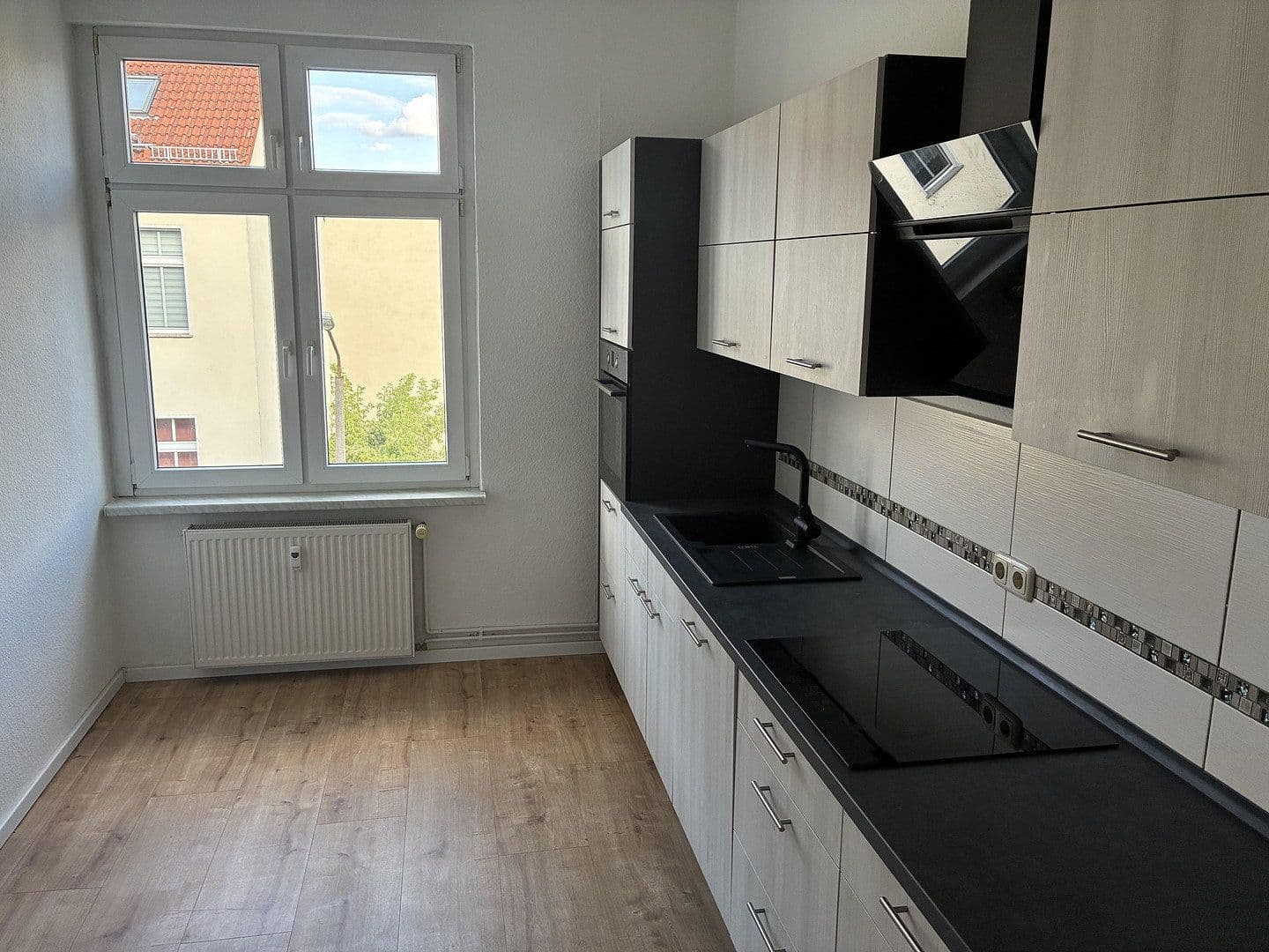 Pronájem bytu 2+1 74 m², Werderstr. 30, Dessau-Rosslau, Sasko-Anhaltsko Pronájem bytu 2+1 74 m², Werderstr. 30, Dessau-Rosslau, Sasko-Anhaltsko