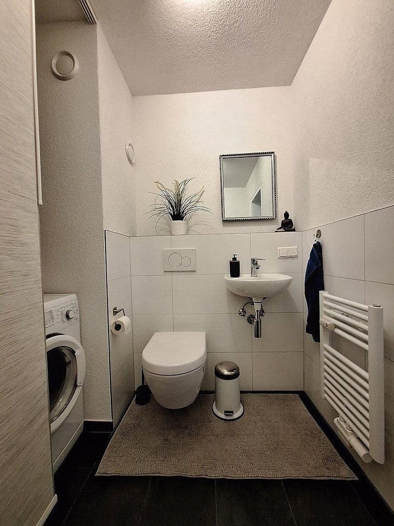Prodej bytu 3+1 95 m², Karlsruhe, Bádensko-Württembersko Prodej bytu 3+1 95 m², Karlsruhe, Bádensko-Württembersko