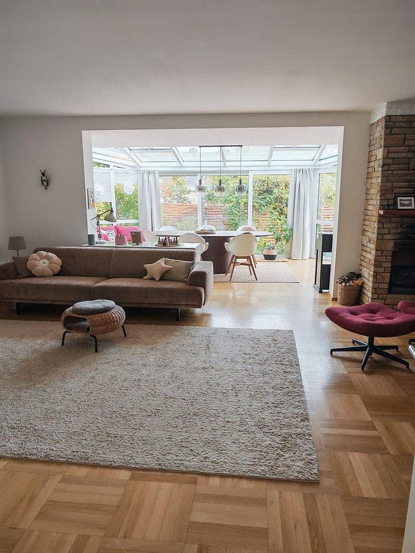 Prodej domu 170 m², pozemek 558 m², Harxheim, Porýní-Falc Prodej domu 170 m², pozemek 558 m², Harxheim, Porýní-Falc