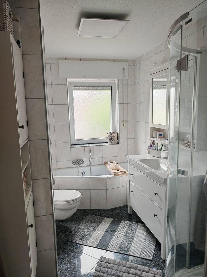 Prodej domu 170 m², pozemek 558 m², Harxheim, Porýní-Falc Prodej domu 170 m², pozemek 558 m², Harxheim, Porýní-Falc