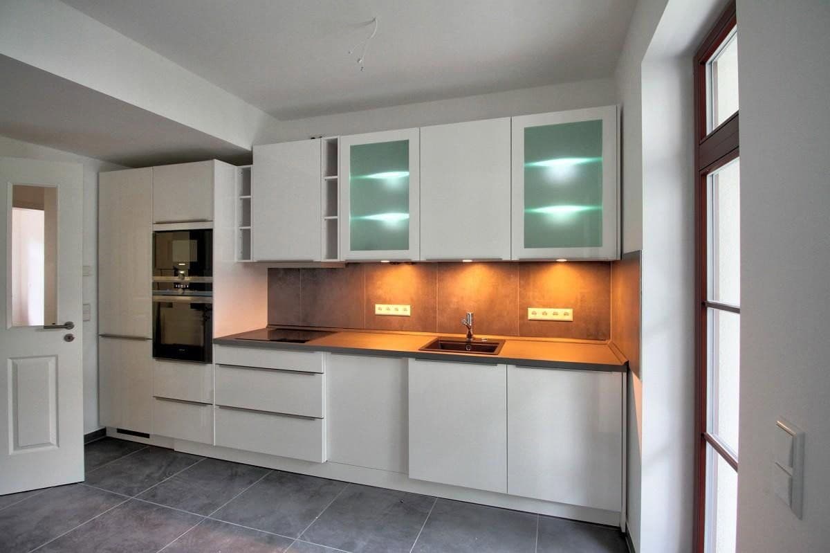 Pronájem bytu 2+1 74 m², Weißestraße 11, Leipzig, Sasko Pronájem bytu 2+1 74 m², Weißestraße 11, Leipzig, Sasko