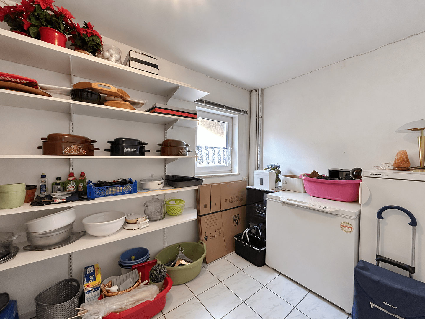 Prodej domu 247 m², pozemek 811 m², Lange Reihe 37, Katlenburg-Lindau, Dolní Sasko Prodej domu 247 m², pozemek 811 m², Lange Reihe 37, Katlenburg-Lindau, Dolní Sasko