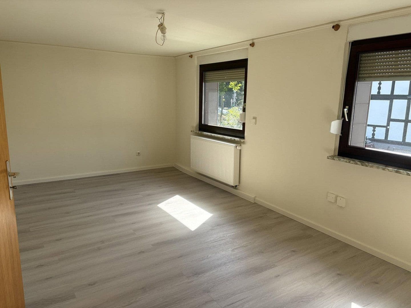 Pronájem bytu 2+1 69 m², Wiehl, Severní Porýní-Vestfálsko Pronájem bytu 2+1 69 m², Wiehl, Severní Porýní-Vestfálsko