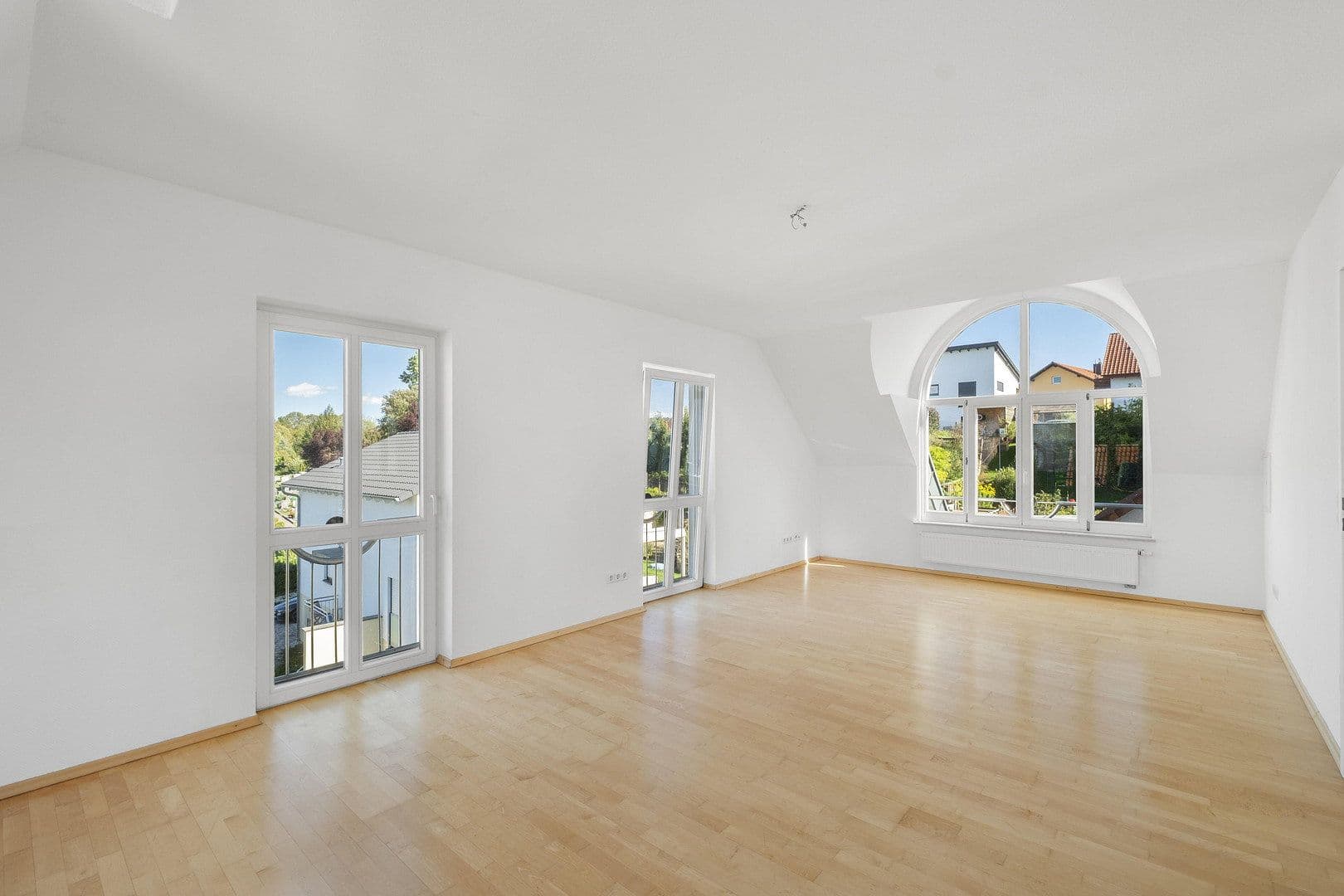 Prodej domu 240 m², pozemek 397 m², Sinsheim, Bádensko-Württembersko Prodej domu 240 m², pozemek 397 m², Sinsheim, Bádensko-Württembersko
