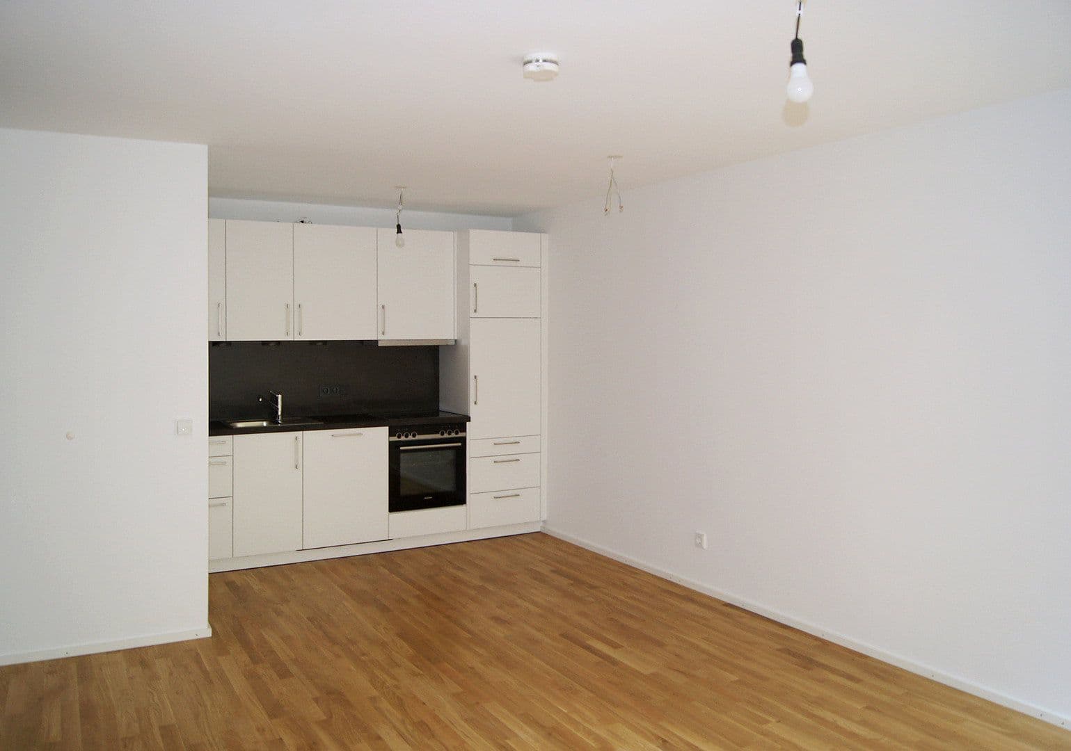 Pronájem bytu 2+1 43 m², Richard-Tauber-Straße 3, München, Bavorsko Pronájem bytu 2+1 43 m², Richard-Tauber-Straße 3, München, Bavorsko