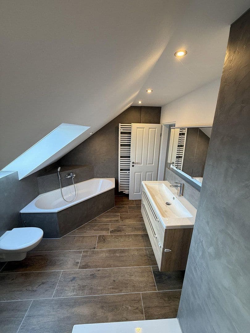 Pronájem bytu 7+1 152 m², Frankfurt, Hessen Pronájem bytu 7+1 152 m², Frankfurt, Hessen
