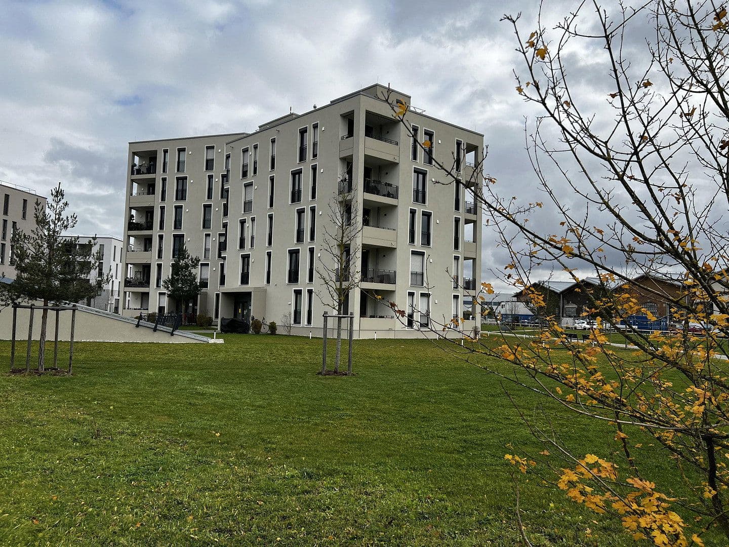 Pronájem bytu 2+1 58 m², Fritz-Bauer-Straße 43, München, Bavorsko Pronájem bytu 2+1 58 m², Fritz-Bauer-Straße 43, München, Bavorsko