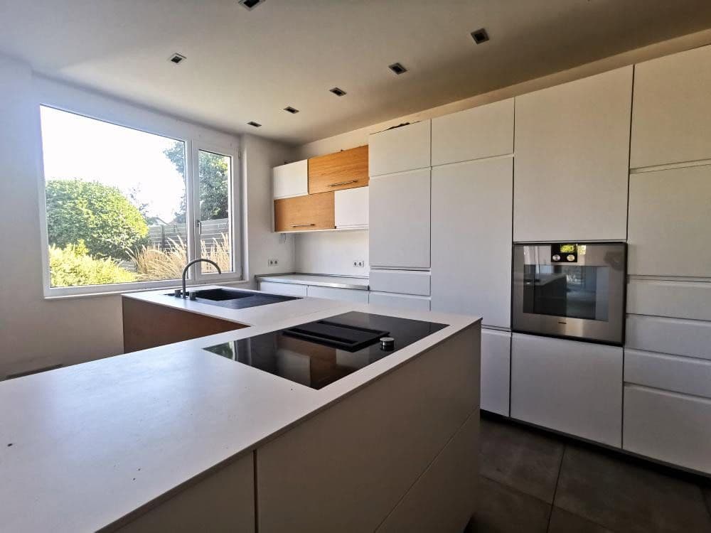 Prodej domu 260 m², pozemek 980 m², Hanhofen, Porýní-Falc Prodej domu 260 m², pozemek 980 m², Hanhofen, Porýní-Falc