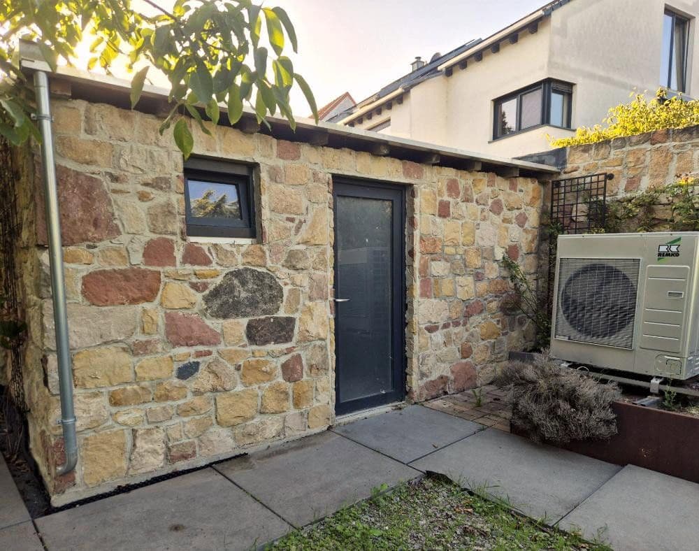 Prodej domu 260 m², pozemek 980 m², Hanhofen, Porýní-Falc Prodej domu 260 m², pozemek 980 m², Hanhofen, Porýní-Falc