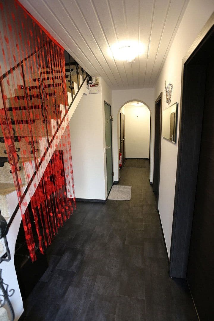 Prodej domu 400 m², pozemek 750 m², Neue Bergstraße 30, Landshut, Bavorsko Prodej domu 400 m², pozemek 750 m², Neue Bergstraße 30, Landshut, Bavorsko