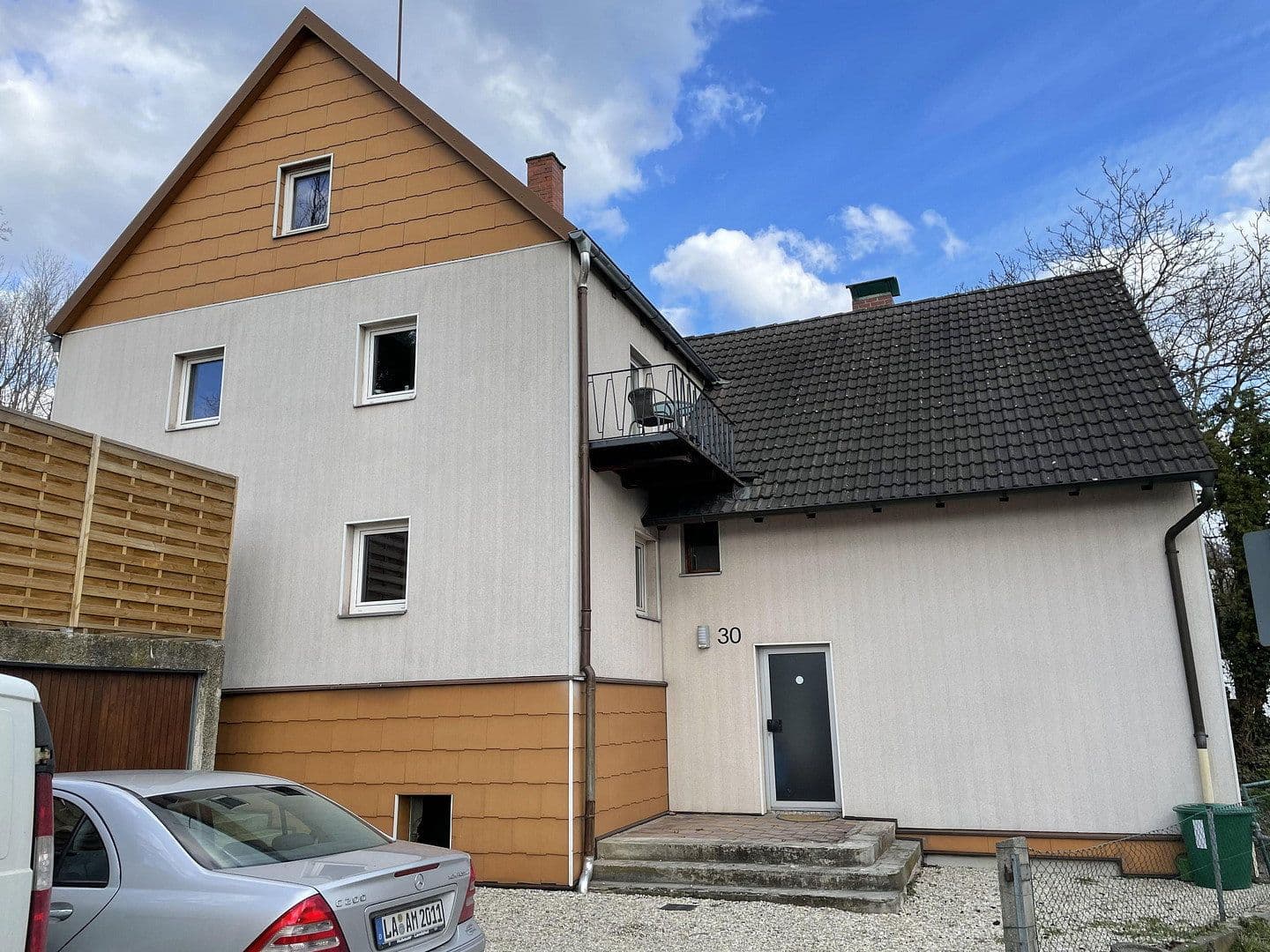 Prodej domu 400 m², pozemek 750 m², Neue Bergstraße 30, Landshut, Bavorsko Prodej domu 400 m², pozemek 750 m², Neue Bergstraße 30, Landshut, Bavorsko
