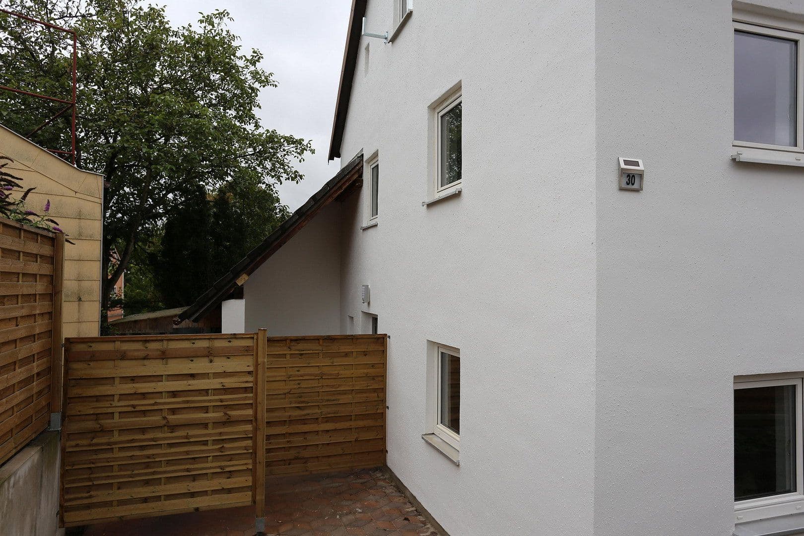 Prodej domu 400 m², pozemek 750 m², Neue Bergstraße 30, Landshut, Bavorsko Prodej domu 400 m², pozemek 750 m², Neue Bergstraße 30, Landshut, Bavorsko