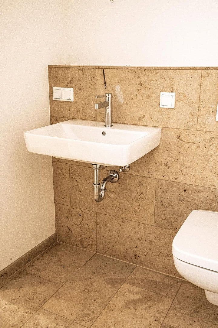 Pronájem bytu 3+1 63 m², Bahnhofstrasse 52, Mörlenbach, Hessen Pronájem bytu 3+1 63 m², Bahnhofstrasse 52, Mörlenbach, Hessen