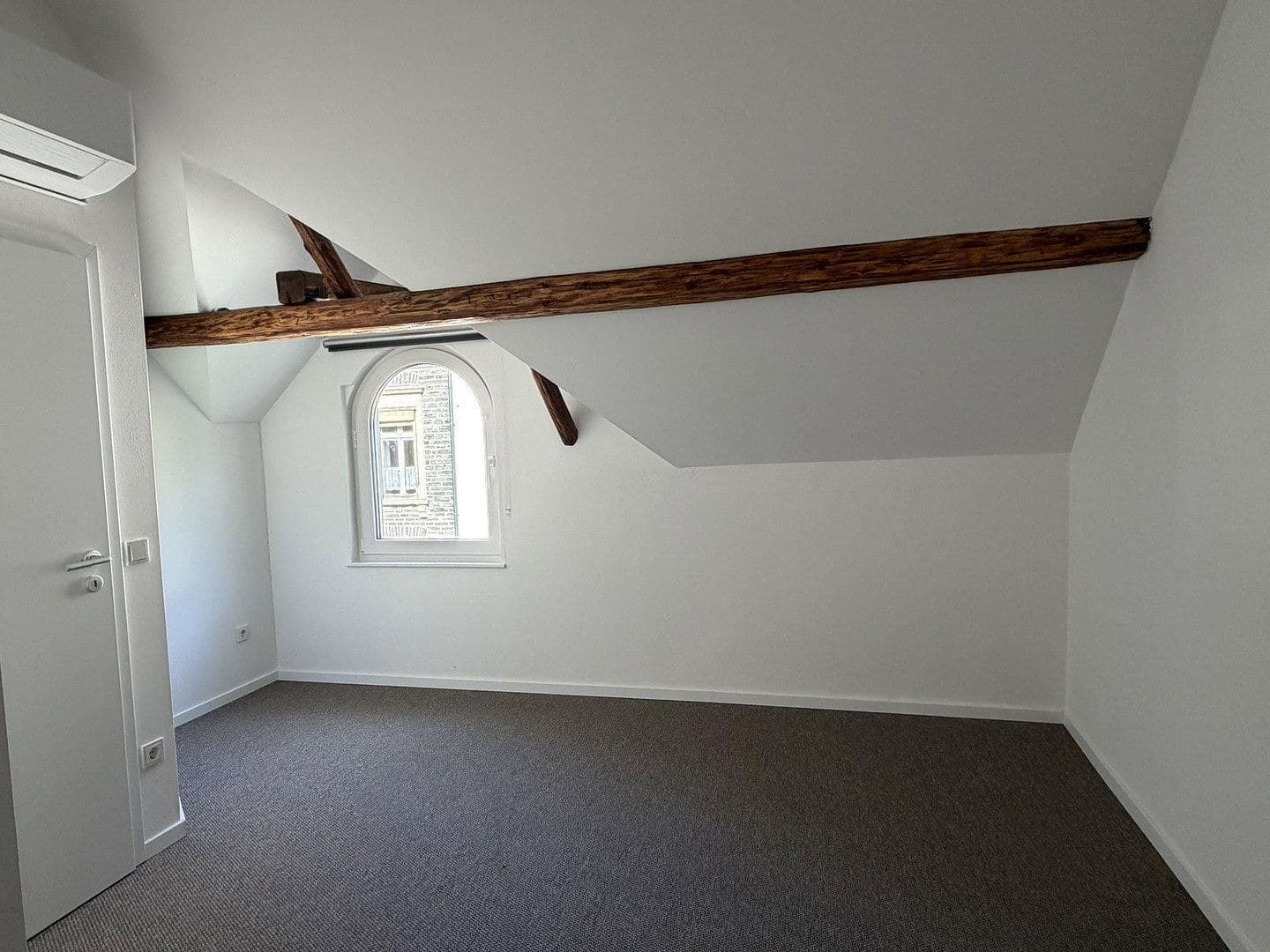 Pronájem bytu 2+1 46 m², Traben-Trarbach, Porýní-Falc Pronájem bytu 2+1 46 m², Traben-Trarbach, Porýní-Falc