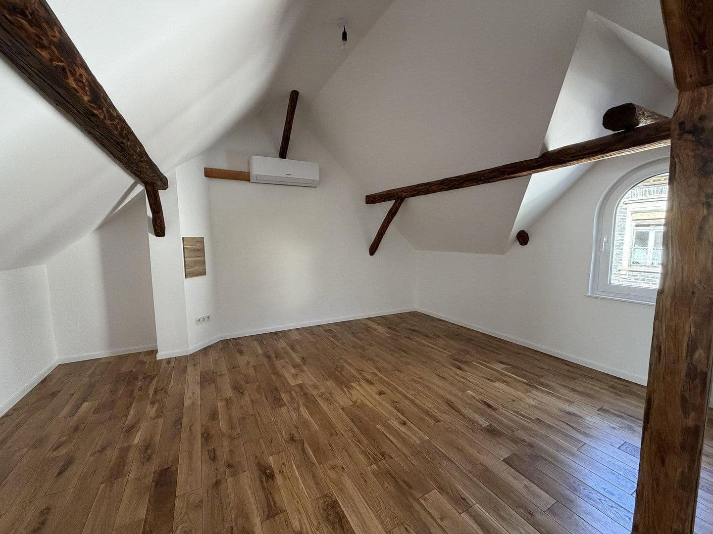 Pronájem bytu 2+1 46 m², Traben-Trarbach, Porýní-Falc Pronájem bytu 2+1 46 m², Traben-Trarbach, Porýní-Falc