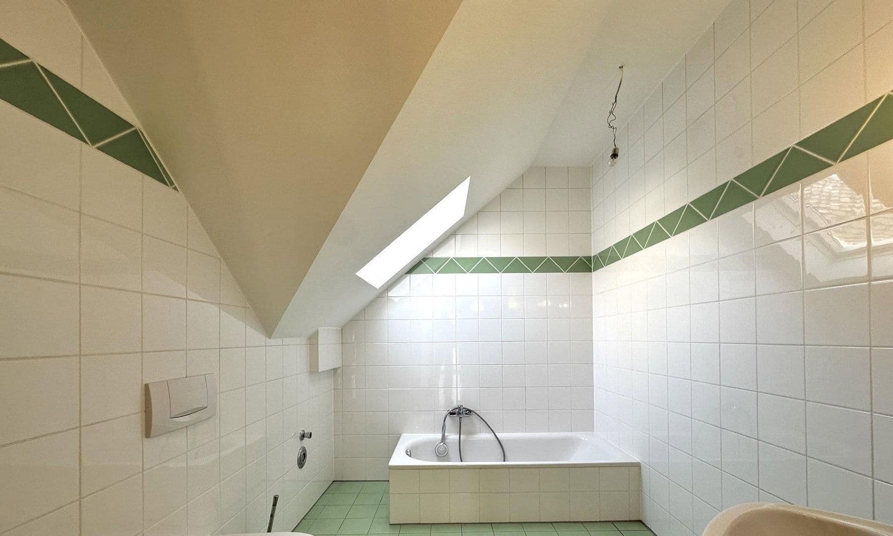 Pronájem bytu 2+1 74 m², Schweich, Porýní-Falc Pronájem bytu 2+1 74 m², Schweich, Porýní-Falc
