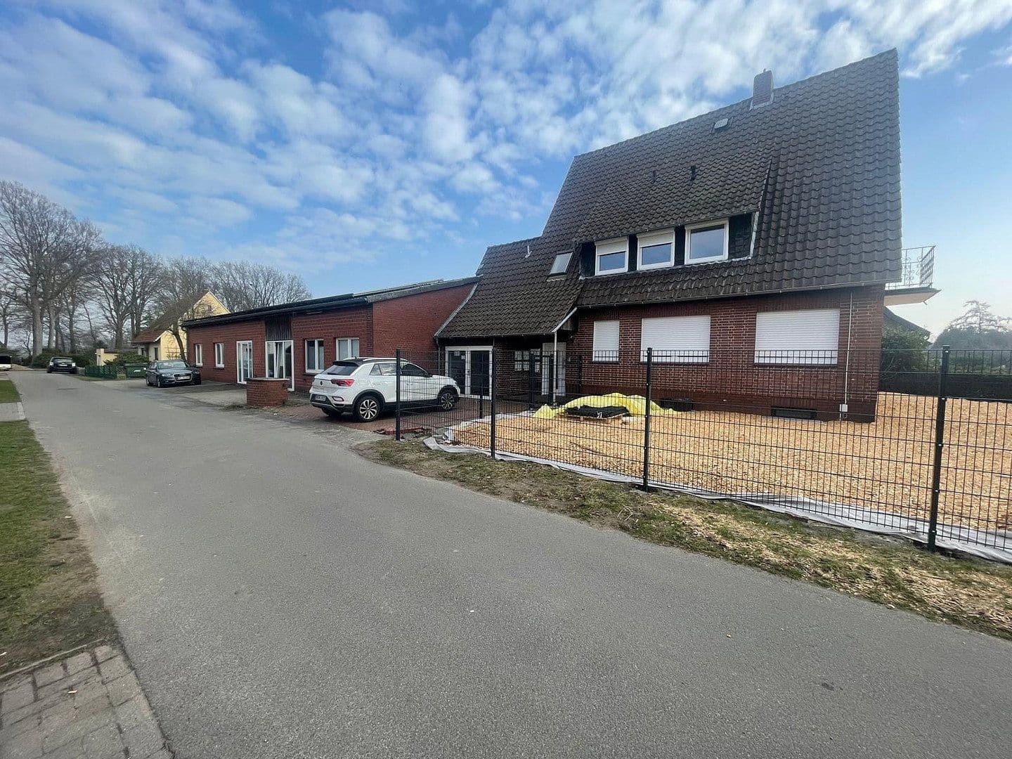 Prodej domu 386 m², pozemek 1.500 m², Drebber, Dolní Sasko Prodej domu 386 m², pozemek 1.500 m², Drebber, Dolní Sasko