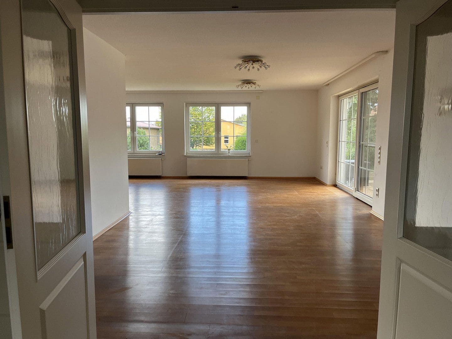 Prodej domu 190 m², pozemek 1.200 m², Frellstedt, Dolní Sasko Prodej domu 190 m², pozemek 1.200 m², Frellstedt, Dolní Sasko