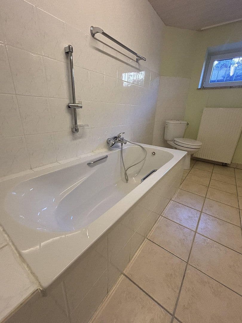 Prodej domu 190 m², pozemek 1.200 m², Frellstedt, Dolní Sasko Prodej domu 190 m², pozemek 1.200 m², Frellstedt, Dolní Sasko