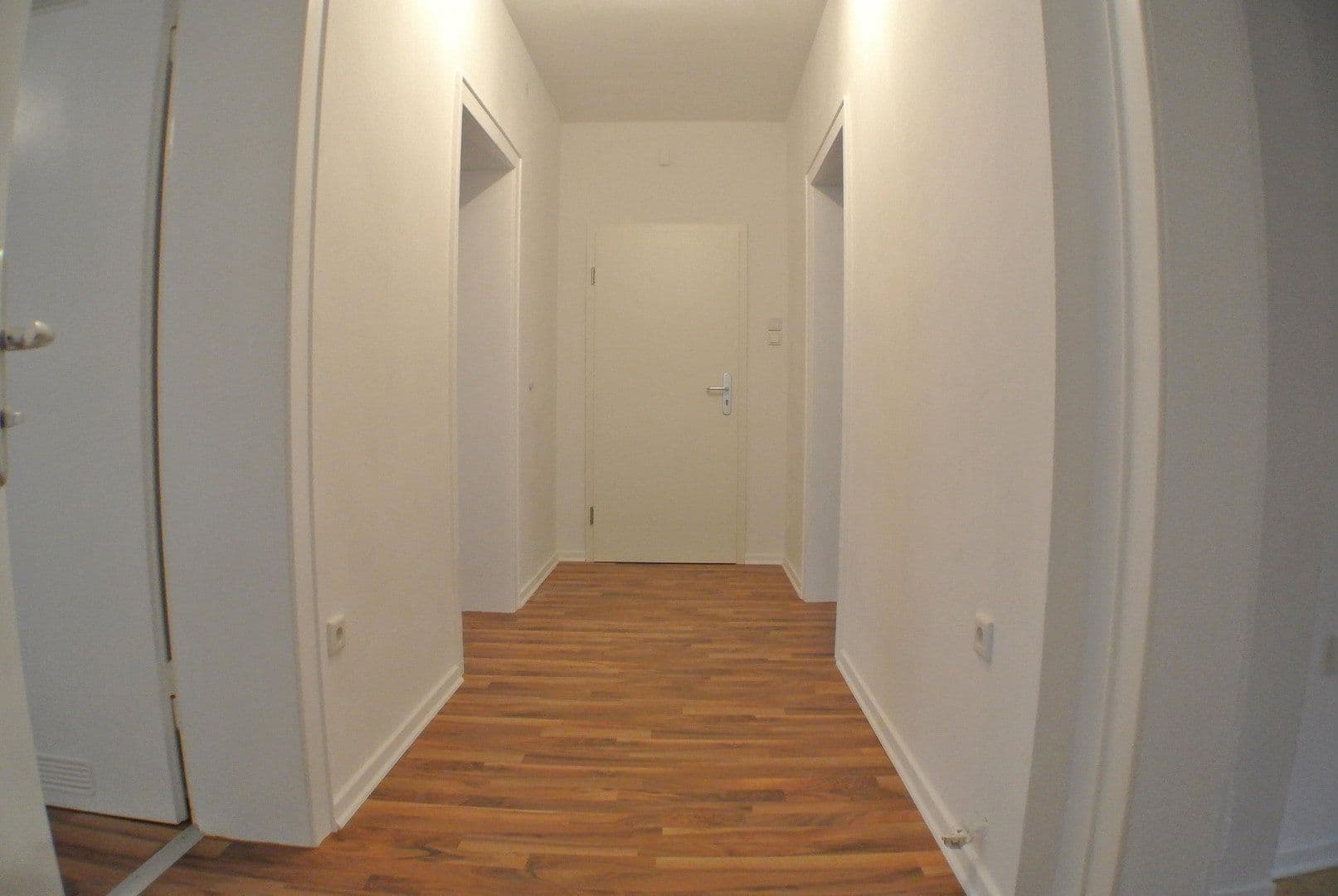 Prodej domu 511 m², pozemek 413 m², Solingen, Severní Porýní-Vestfálsko Prodej domu 511 m², pozemek 413 m², Solingen, Severní Porýní-Vestfálsko
