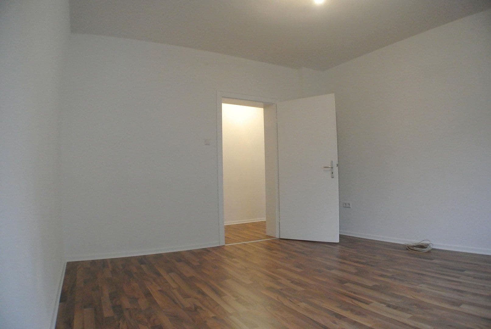 Prodej domu 511 m², pozemek 413 m², Solingen, Severní Porýní-Vestfálsko Prodej domu 511 m², pozemek 413 m², Solingen, Severní Porýní-Vestfálsko