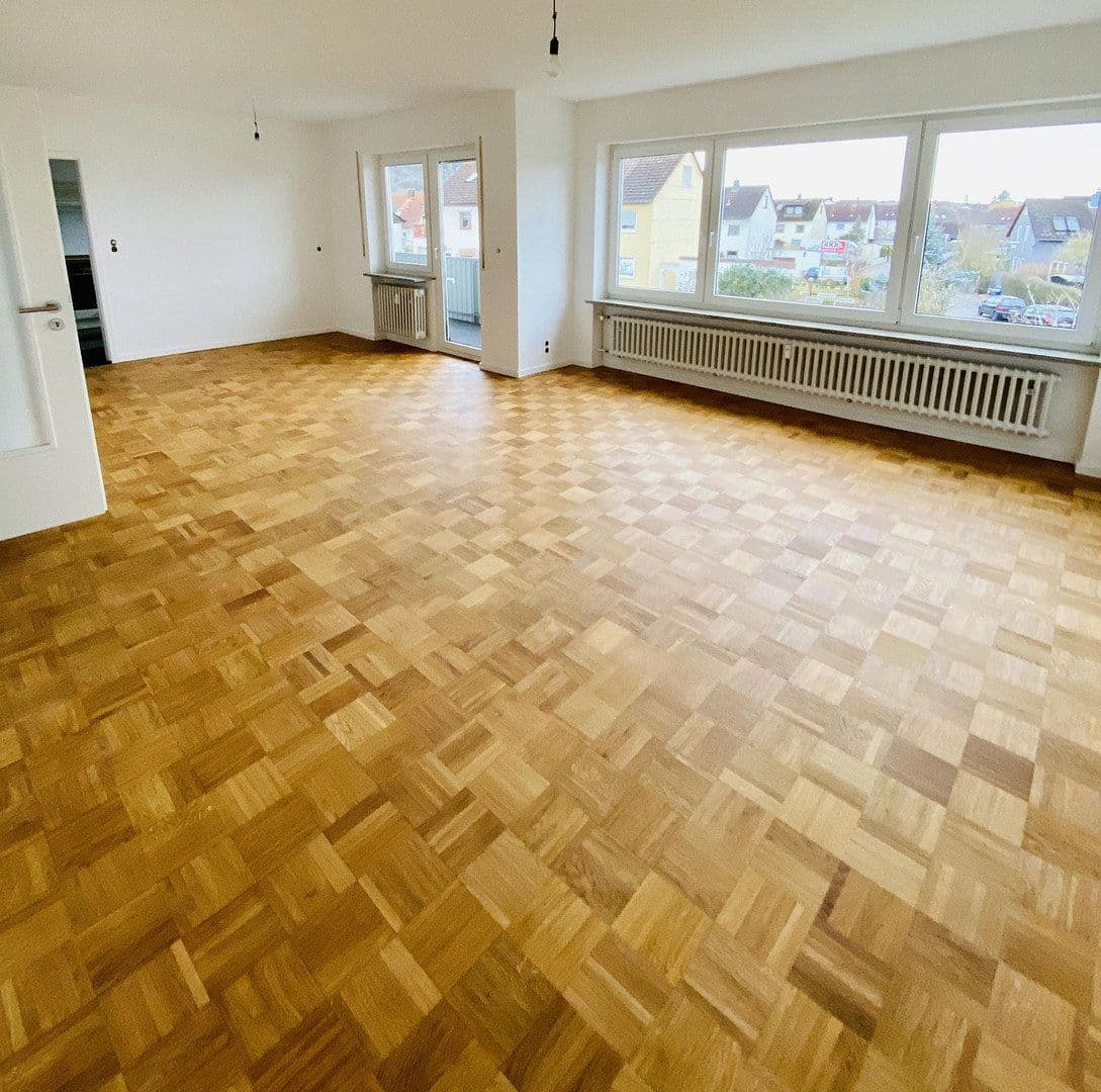 Pronájem bytu 3+1 105 m², Neusitz, Bavorsko Pronájem bytu 3+1 105 m², Neusitz, Bavorsko