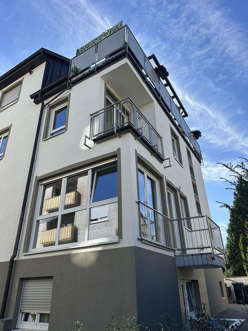 Pronájem bytu 3+1 95 m², Heilbronn, Bádensko-Württembersko Pronájem bytu 3+1 95 m², Heilbronn, Bádensko-Württembersko