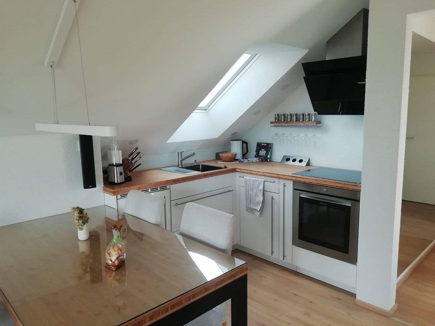 Prodej bytu 2+1 45 m², Schwäbisch Hall, Bádensko-Württembersko Prodej bytu 2+1 45 m², Schwäbisch Hall, Bádensko-Württembersko