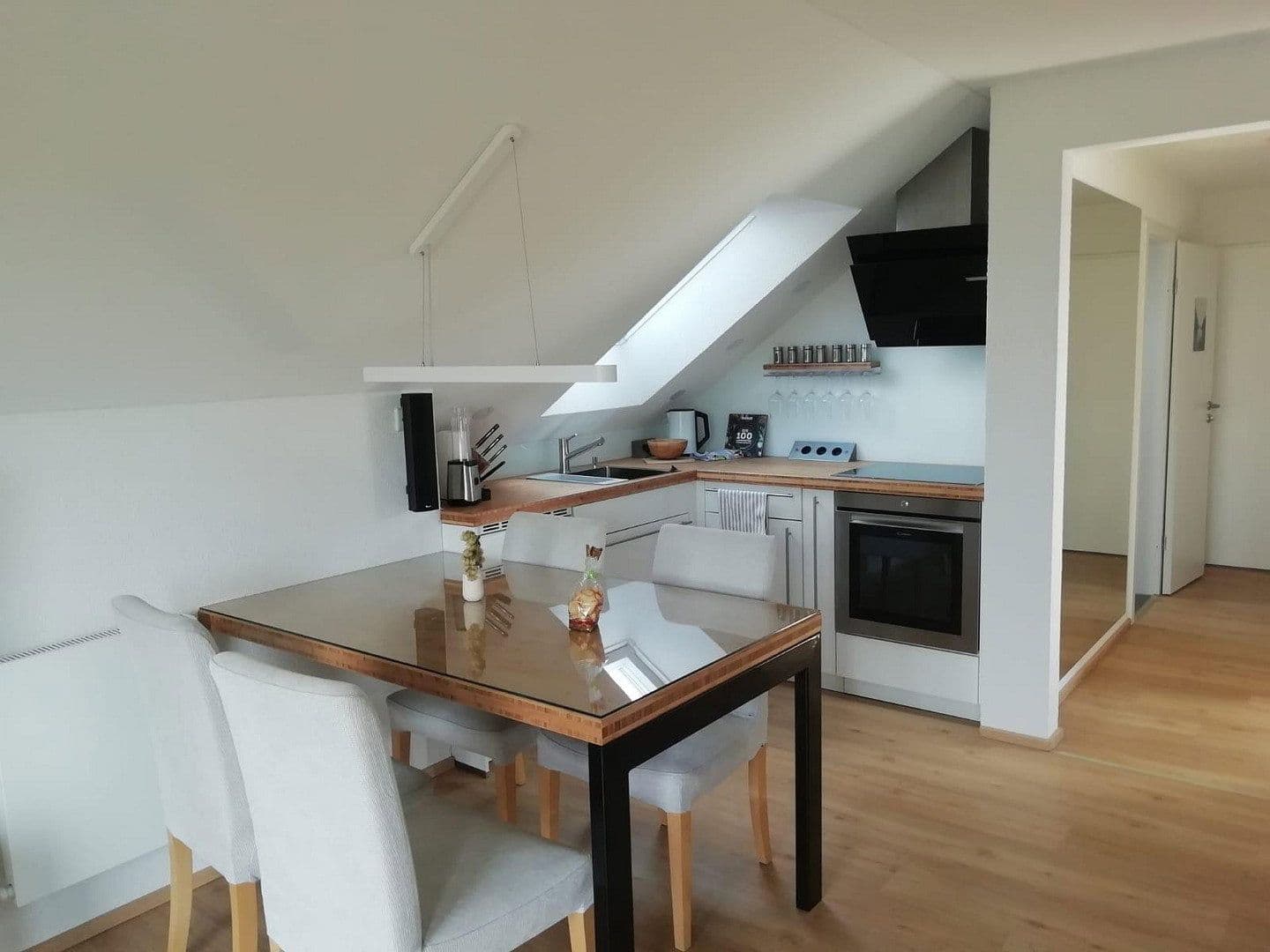 Prodej bytu 2+1 45 m², Schwäbisch Hall, Bádensko-Württembersko Prodej bytu 2+1 45 m², Schwäbisch Hall, Bádensko-Württembersko