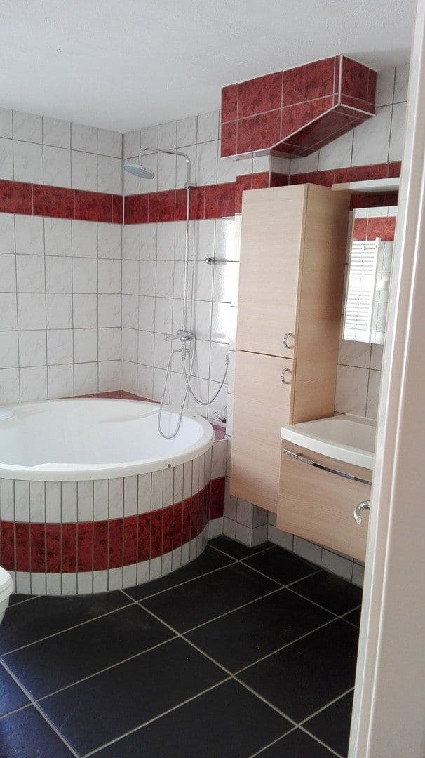 Pronájem domu 95 m², pozemek 150 m², Eschborn, Hessen Pronájem domu 95 m², pozemek 150 m², Eschborn, Hessen