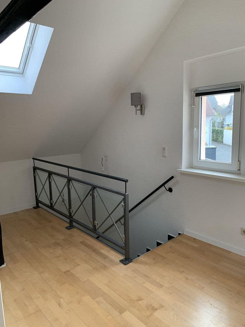 Pronájem domu 95 m², pozemek 150 m², Eschborn, Hessen Pronájem domu 95 m², pozemek 150 m², Eschborn, Hessen