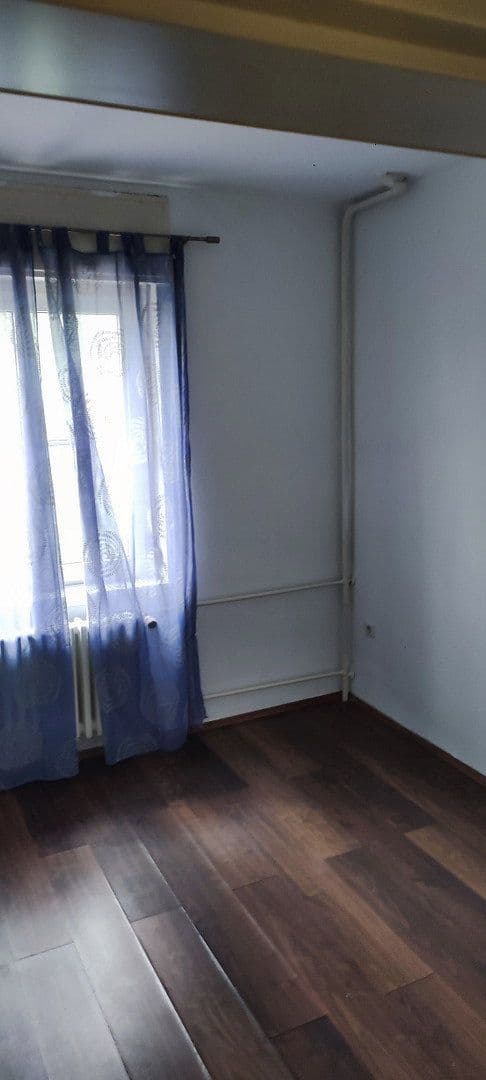Pronájem bytu 3+1 64 m², Feldstr.1, Karlsruhe, Bádensko-Württembersko Pronájem bytu 3+1 64 m², Feldstr.1, Karlsruhe, Bádensko-Württembersko