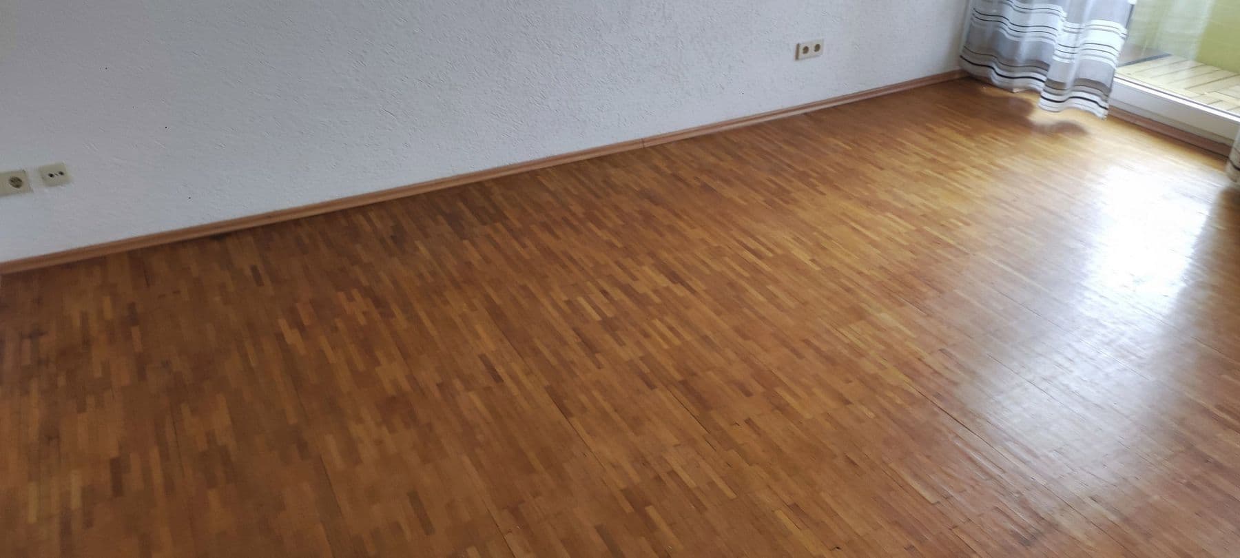 Pronájem bytu 3+1 64 m², Feldstr.1, Karlsruhe, Bádensko-Württembersko Pronájem bytu 3+1 64 m², Feldstr.1, Karlsruhe, Bádensko-Württembersko