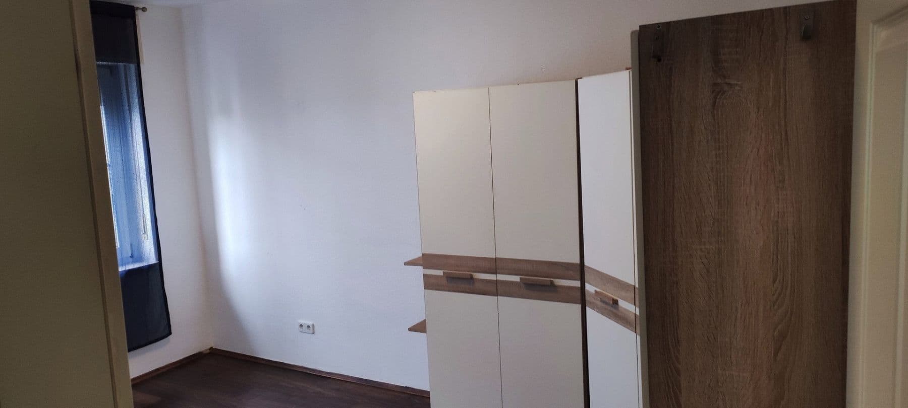 Pronájem bytu 3+1 64 m², Feldstr.1, Karlsruhe, Bádensko-Württembersko Pronájem bytu 3+1 64 m², Feldstr.1, Karlsruhe, Bádensko-Württembersko