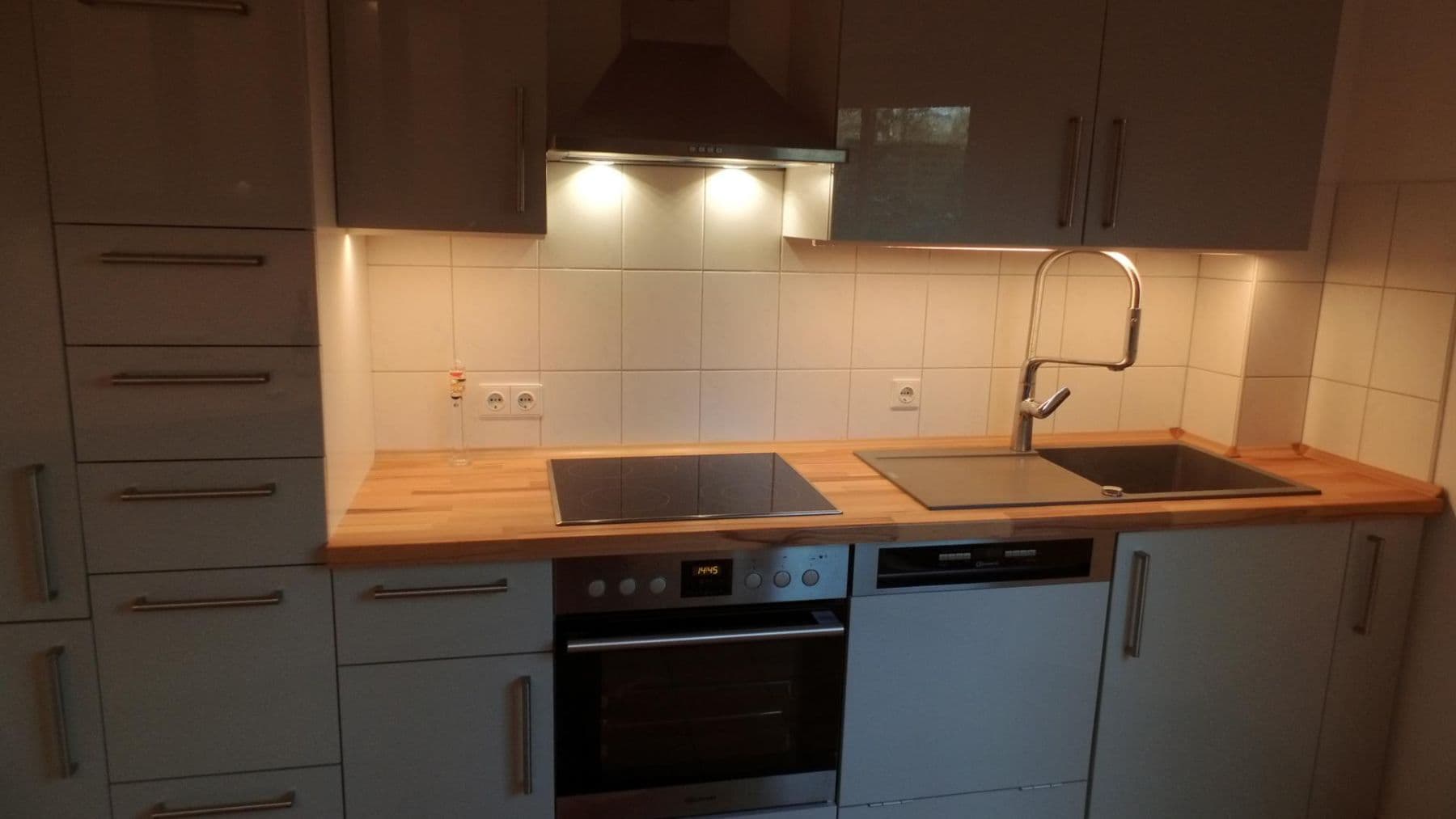 Pronájem bytu 3+1 121 m², Hochrad 33a, Hamburg, Hamburg Pronájem bytu 3+1 121 m², Hochrad 33a, Hamburg, Hamburg