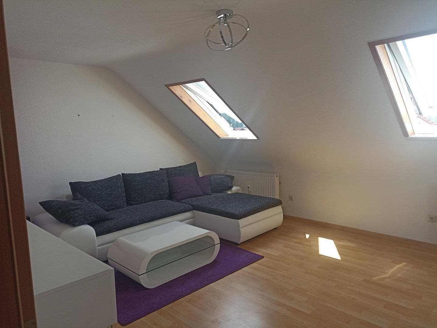 Pronájem bytu 3+1 68 m², Egerstraße 28, Erlangen, Bavorsko Pronájem bytu 3+1 68 m², Egerstraße 28, Erlangen, Bavorsko